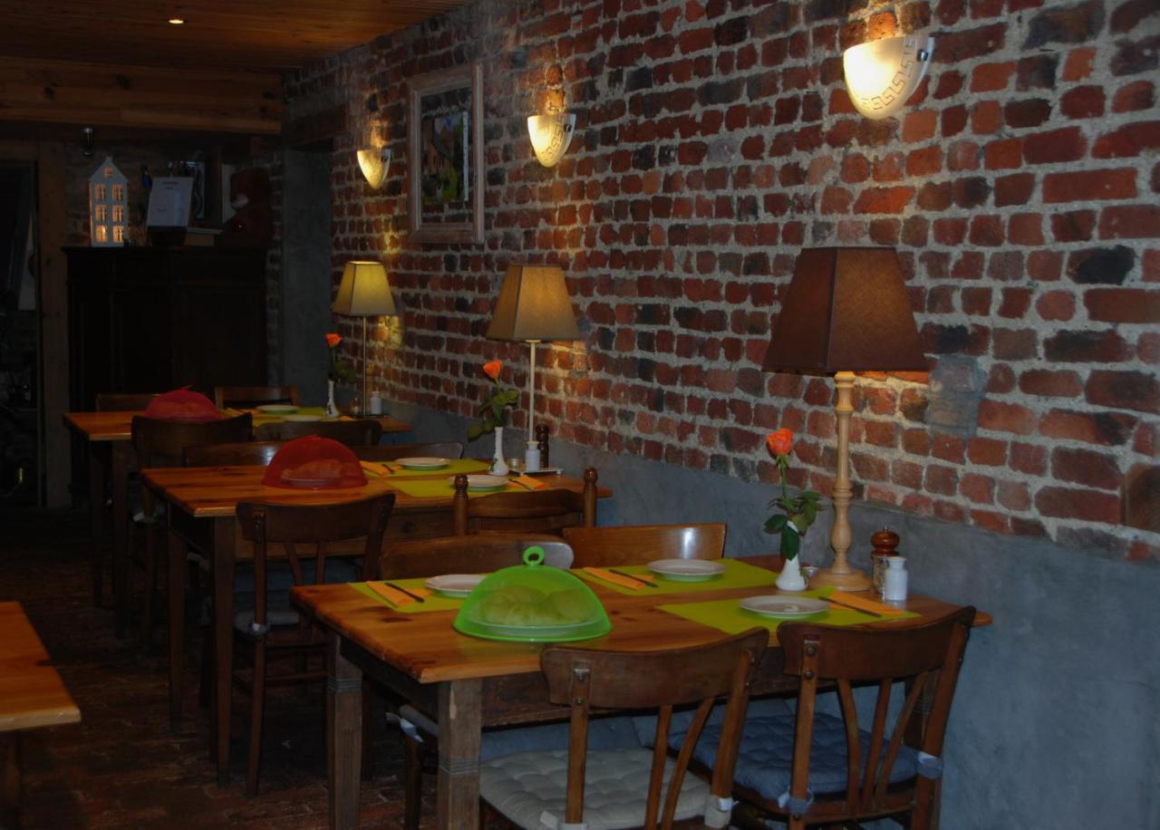 B&B Les Trois Voisins Bourseigne-Vieille Exterior foto