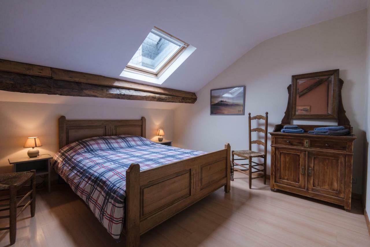 B&B Les Trois Voisins Bourseigne-Vieille Exterior foto